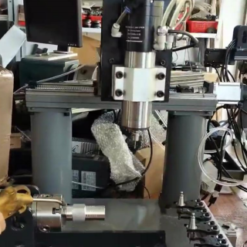 CNC 4 EJES 350 x 230 x 230mm SIMULTÁNEOS CON CAMBIO DE HERRAMIENTA SERIE  FRESADO Y GRABADO - MODELO GDZ01-3523-4 ATC